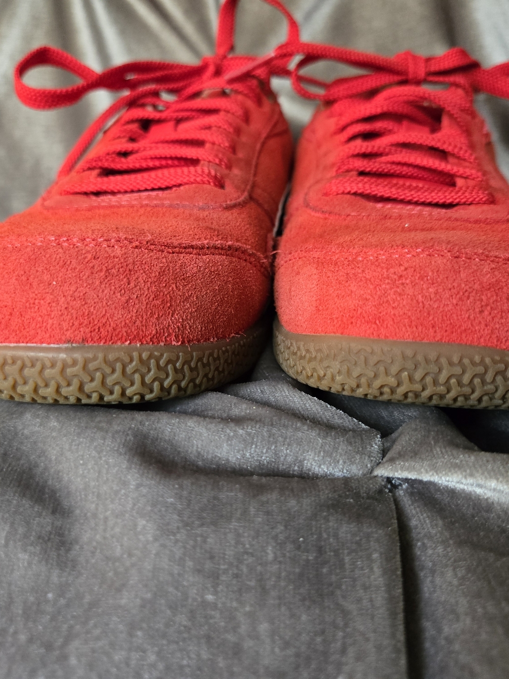 PUMA Red Suede Sneakers with White Formstrip - Picture 2 of 9
